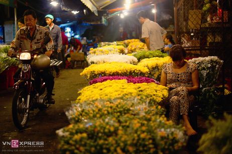 Chợ hoa đêm không ngủ ở Sài Gòn